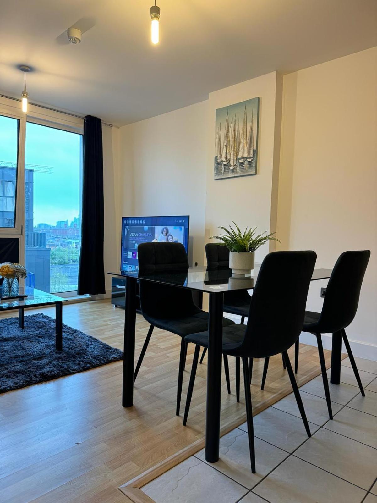 Spacious 2 Bedrooms Apartment In Stratford 伦敦 外观 照片