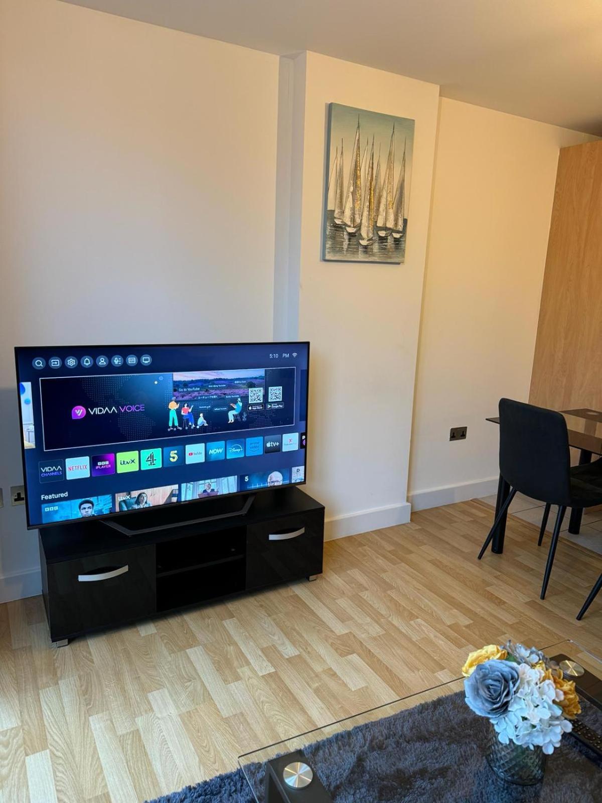 Spacious 2 Bedrooms Apartment In Stratford 伦敦 外观 照片